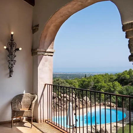 Fiorita Apartment Is Molas